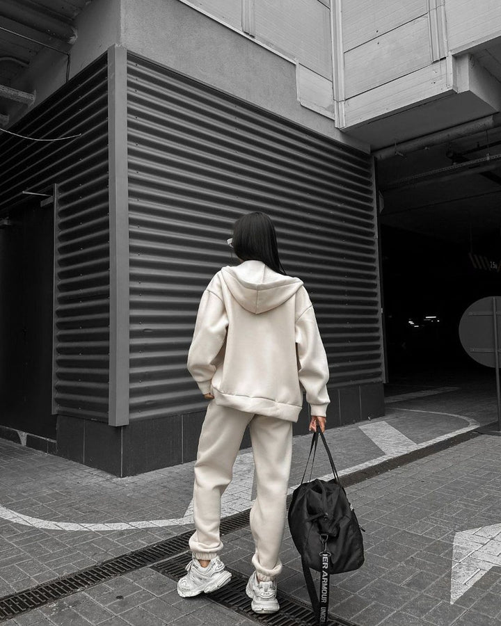 Women's sports set consisting of a hoodie and jogger pants Lune London