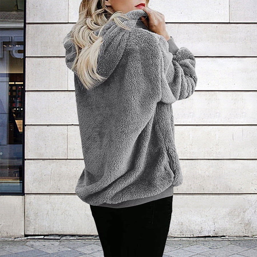 Oversized hoodie for women with practical side pockets Lune London