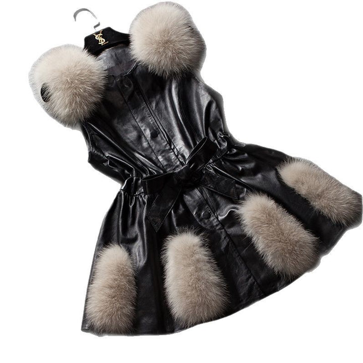 Ladies Elegant faux leather coat with faux fur accents and belt Lune London