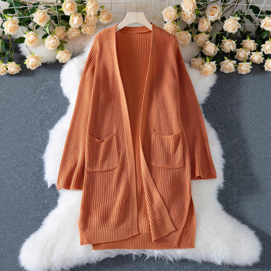 Lightweight knitted cardigan for women with practical pockets and a relaxed fit Lune London