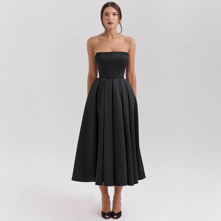 Evening dress for women with sweetheart neckline and flared skirt Chic & Stil