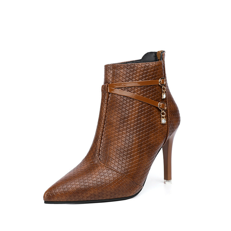 Elegant ankle boots for women with a textured upper and trendy accents Lune London