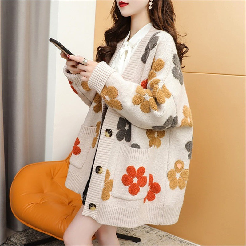 Women’s knitted jacket with floral appliqués and large pockets Lune London
