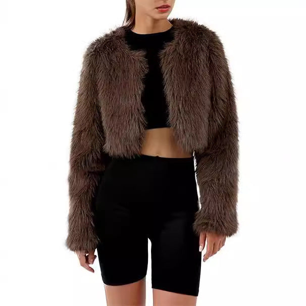 Ladies short glamorous faux fur jacket with wide sleeves Lune London