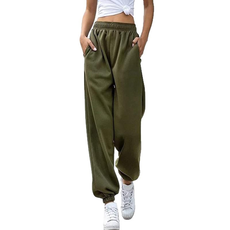 Casual pants for women with elastic waist and deep pockets Lune London