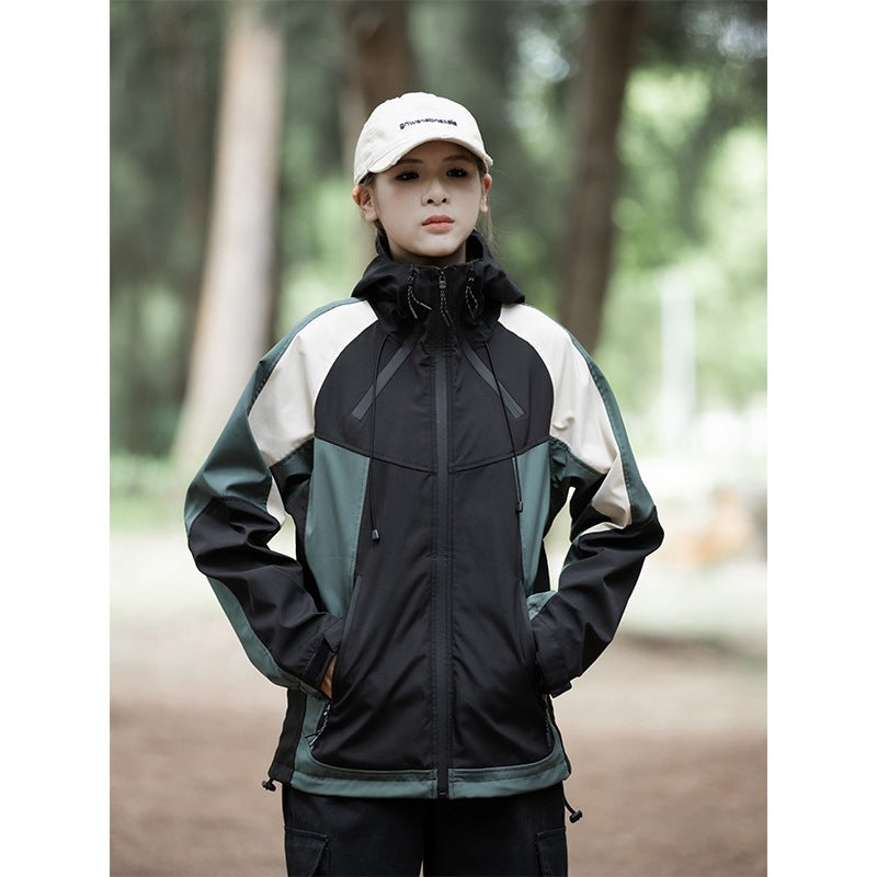 Technical outdoor jacket for men with waterproof properties and an adjustable hood Lune London