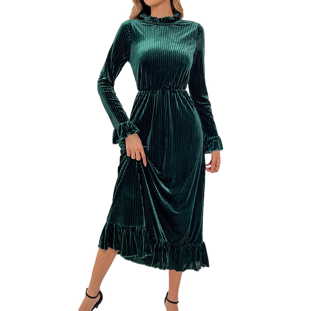 Robe portefeuille à manches longues pour femmes en velours luxueux avec détails en volant Chic & Stil