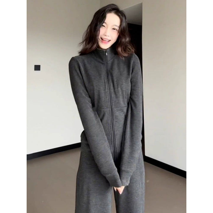 Women's Sporty Fleece Tracksuit Set with Loose Fit and High Collar Chic & Stil