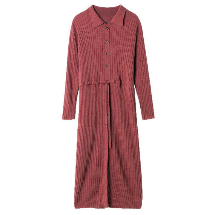 Robe tricotée pour femmes avec patte de boutonnage et ceinture à la taille Chic & Stil