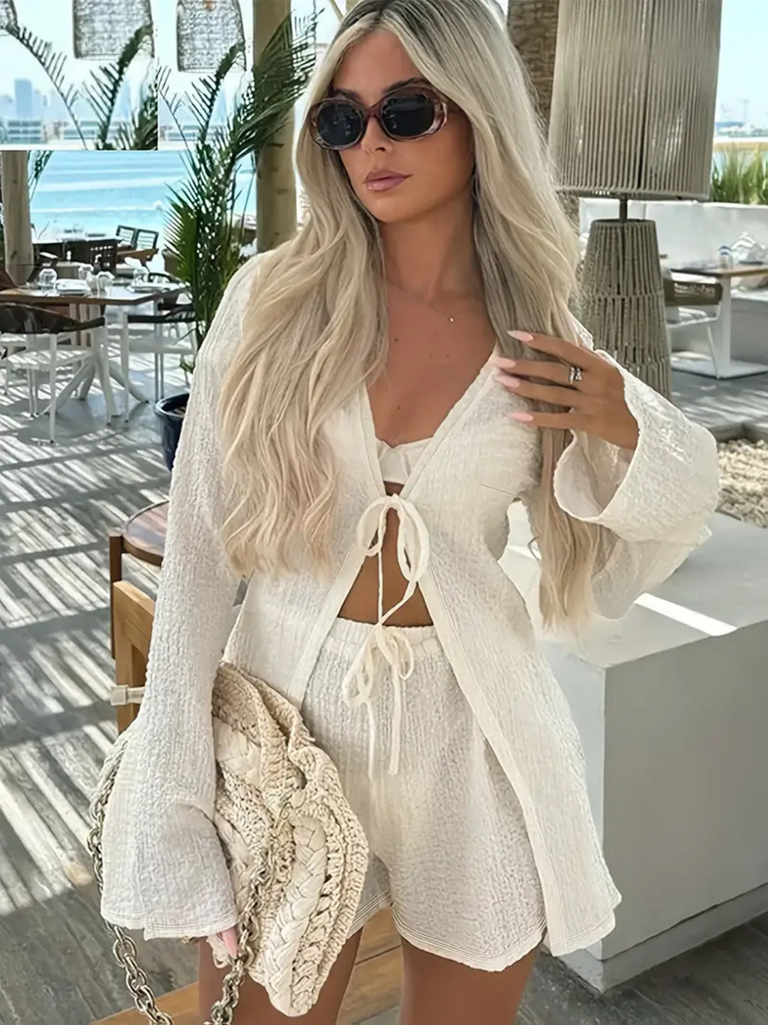 Ensemble en tricot pour femmes avec shorts décontractés et fermeture éclair à pleine longueur Chic & Stil