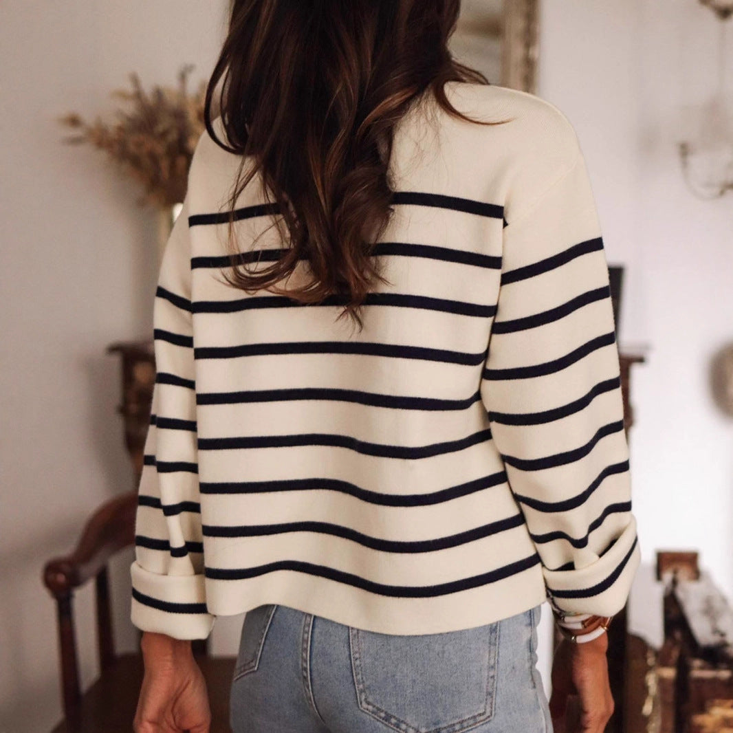 Comfortable cardigan for women with trendy striped pattern and elegant button details Lune London