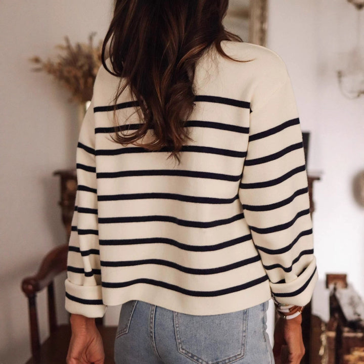 Comfortable cardigan for women with trendy striped pattern and elegant button details Lune London