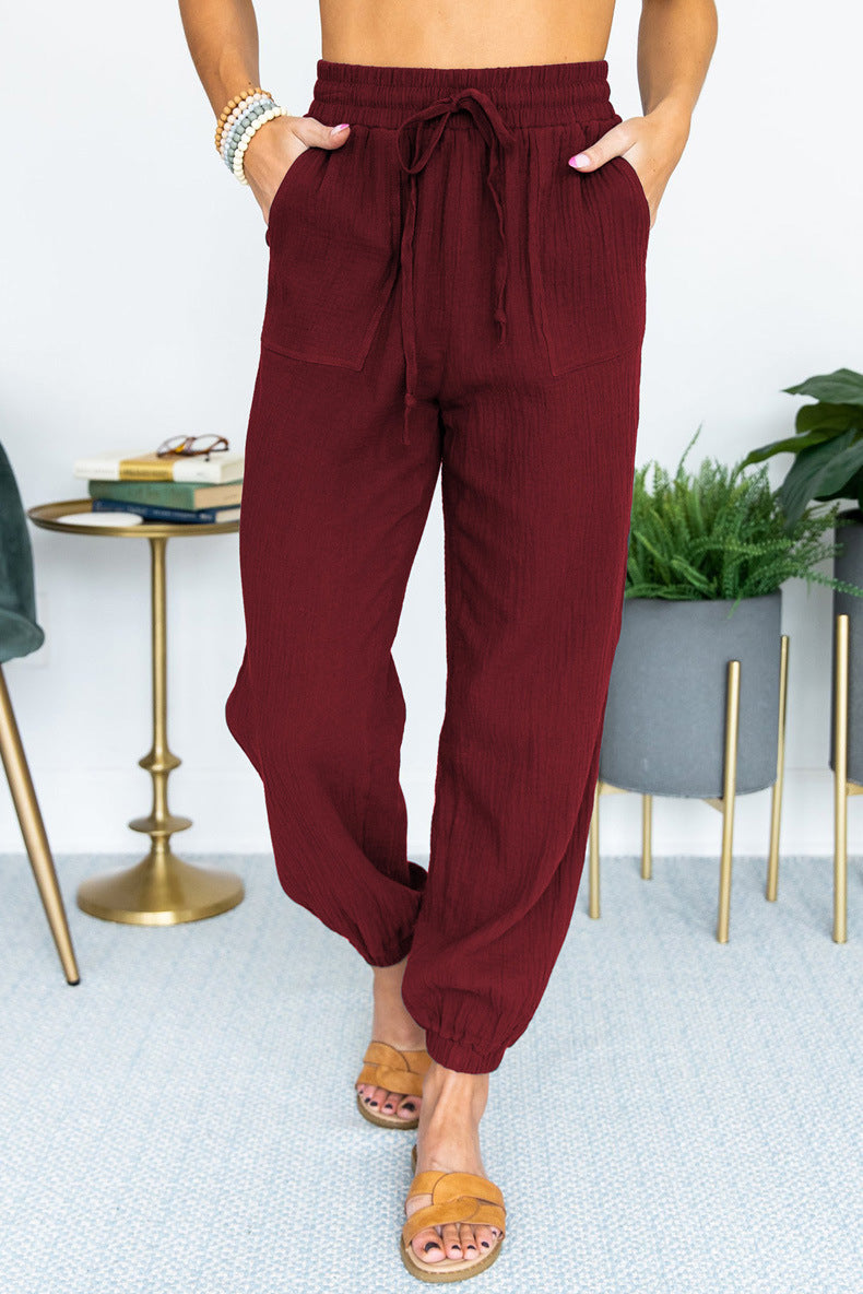 Casual women's pants with elastic waistband and practical pockets Lune London