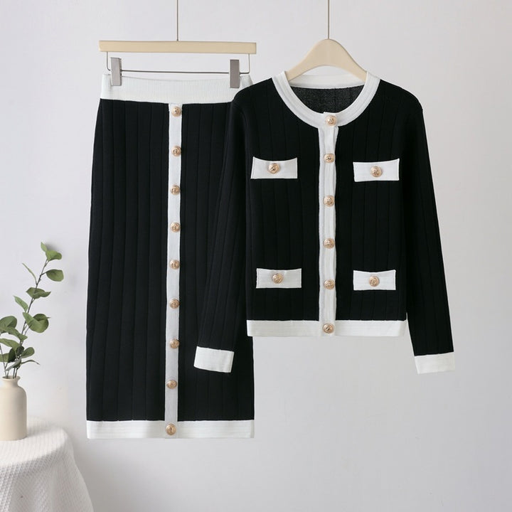 Stylish knitted set for women with decorative buttons and pockets Lune London