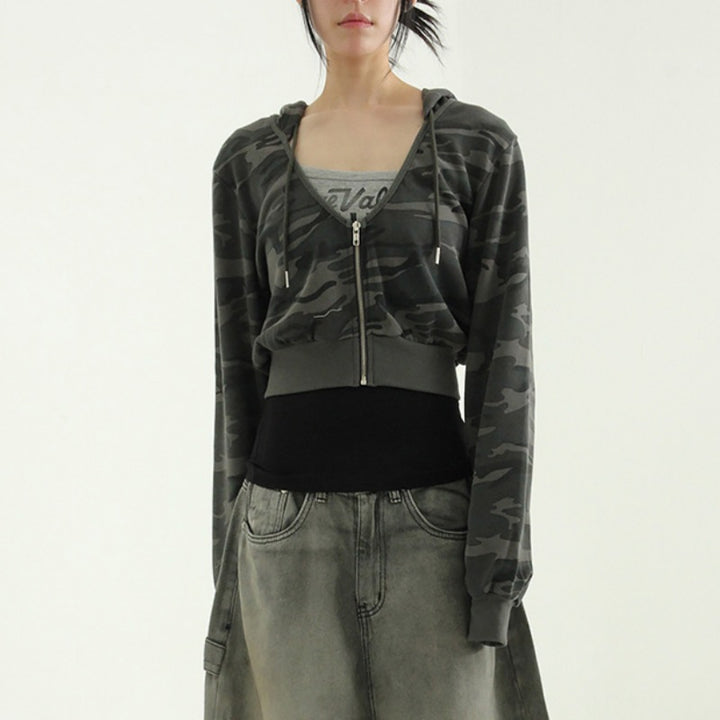Ladies sporty cropped zip hoodie Chic & Stil