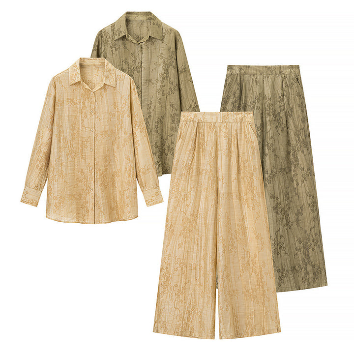 Casual women's outfit with floral pattern and relaxed fit Lune London
