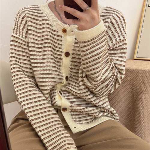 Casual knit jacket for women with modern stripes Lune London