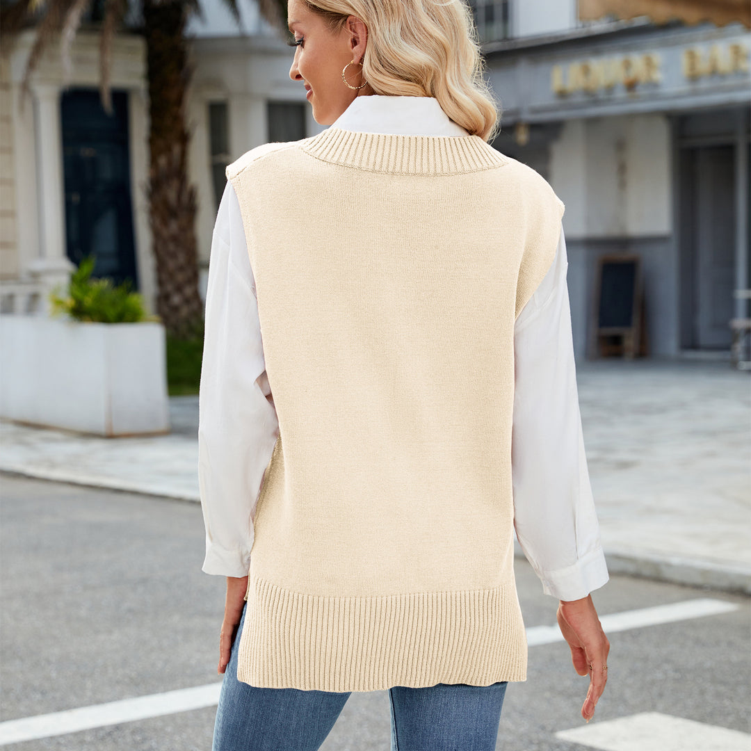Ladies elegant sleeveless knit sweater with V-neck and relaxed fit Lune London