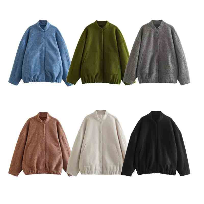 Ladies oversized fluffy coat with practical pockets and an elegant high collar Lune London