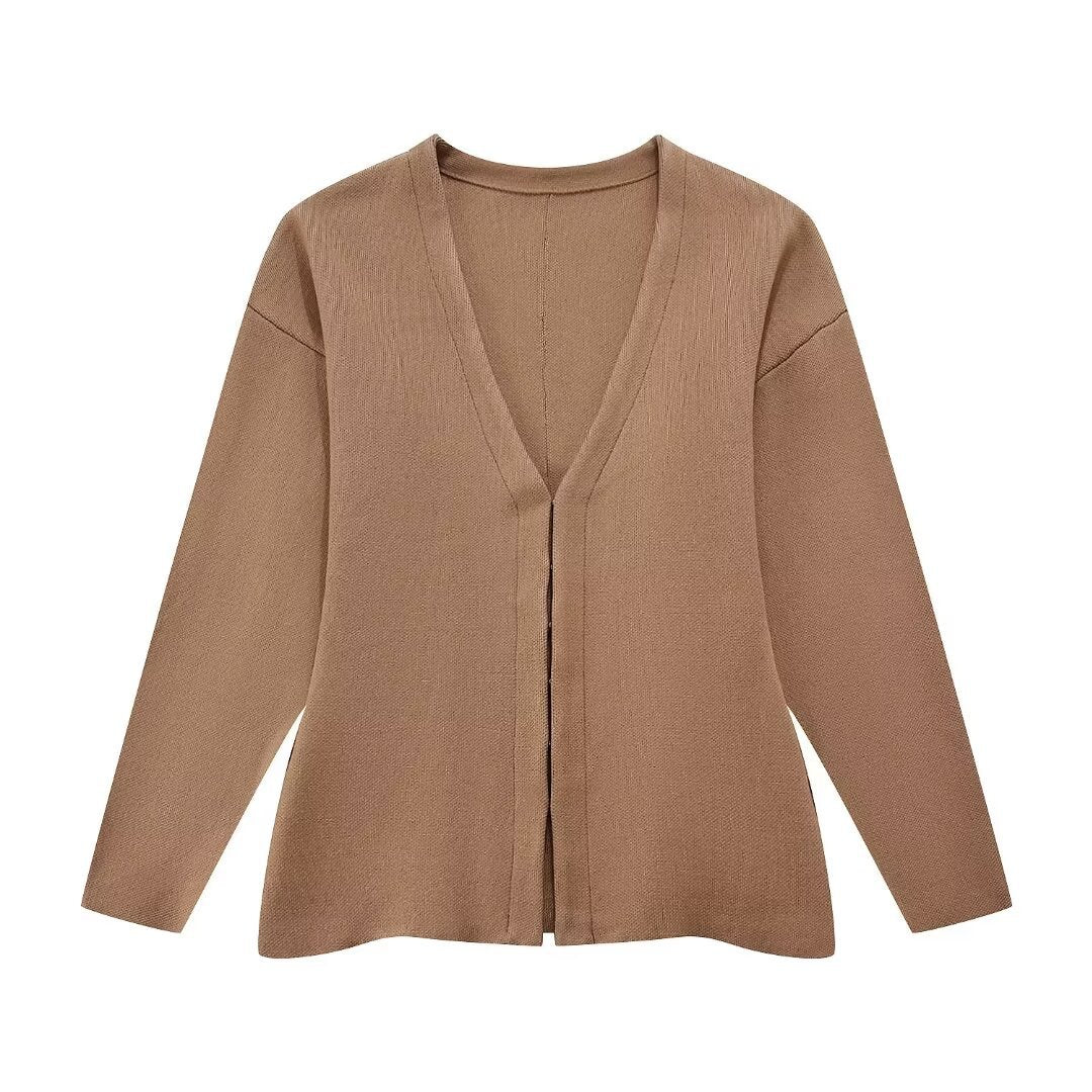 Ladies elegant V-neck cardigan with button closure Lune London