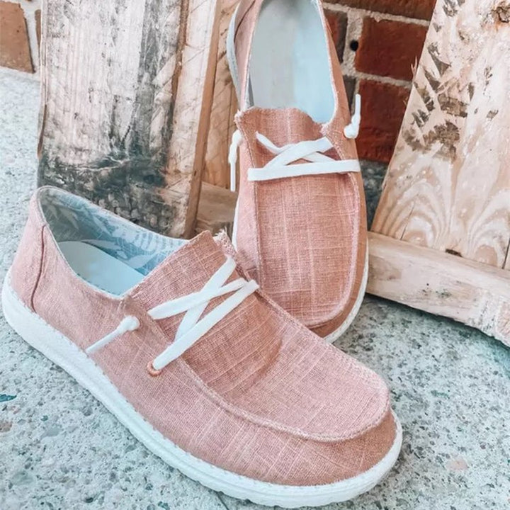 Casual slip-on sneakers for women with elastic details and non-slip sole Lune London
