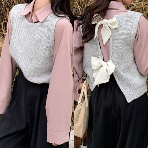 Women's knitted jacket with playful detail on the back Lune London