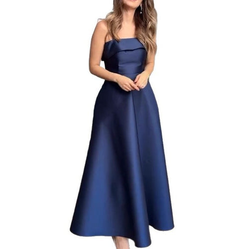 Elegant evening dress for women with a strapless design and a voluminous skirt Lune London