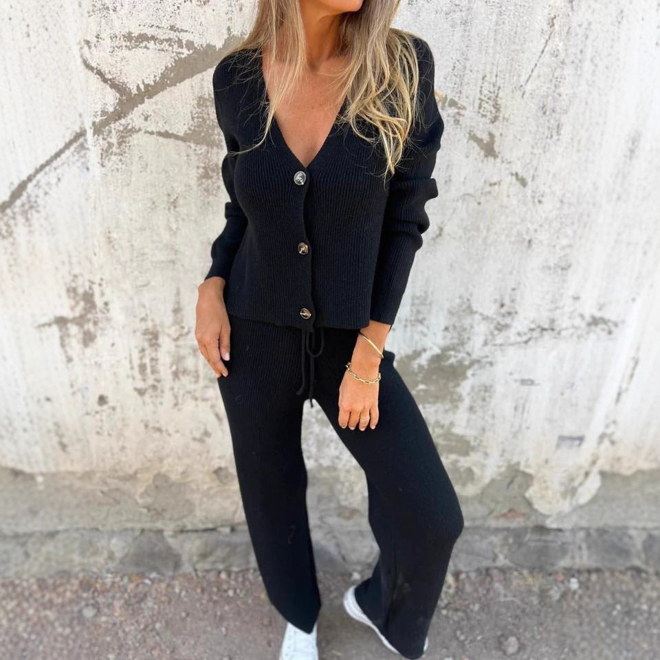 Women's knit loungewear set with button placket and wide neckline Lune London