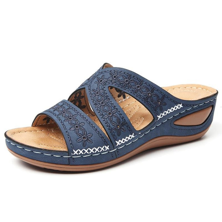 Comfort sandals for women with embroidered floral design and ergonomic sole Lune London