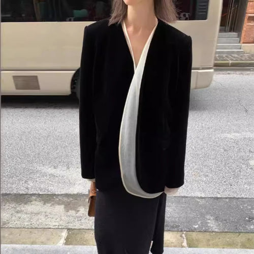 Trendy wrap jacket for women with textured design and elegant lapels Lune London