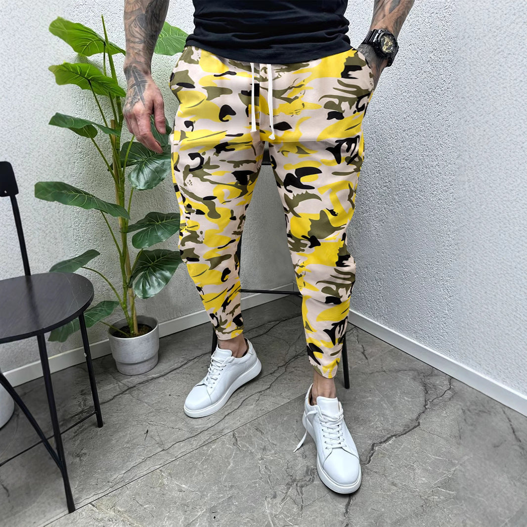 Camouflage jogging pants for men with elastic waistband and side pockets Lune London