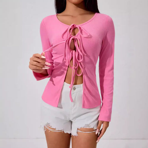 Top à manches longues pour femmes avec un design à laçage ludique Chic & Stil