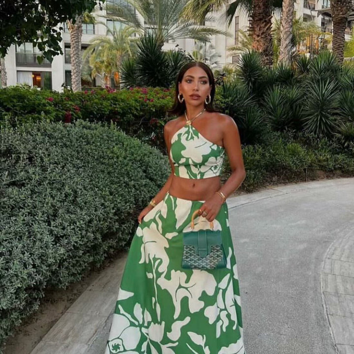 Women's set consisting of a crop-top and maxi skirts with a floral design Lune London