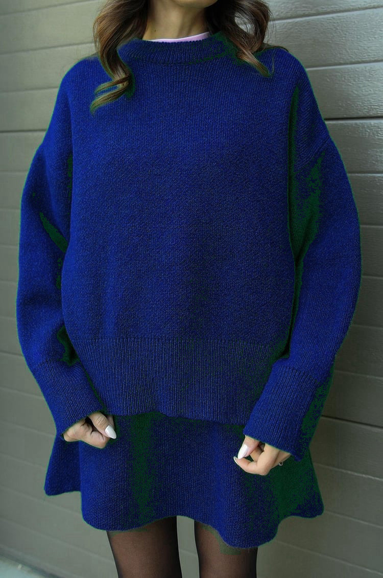 Comfortable knitted sweater for women with dropped shoulders and fashionable hem Lune London