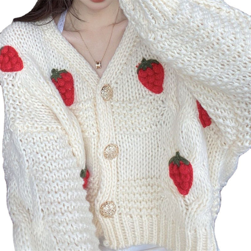 Cardigan en maille épaisse pour femmes avec de jolies appliqués de fleurs et des boutons dorés Chic & Stil