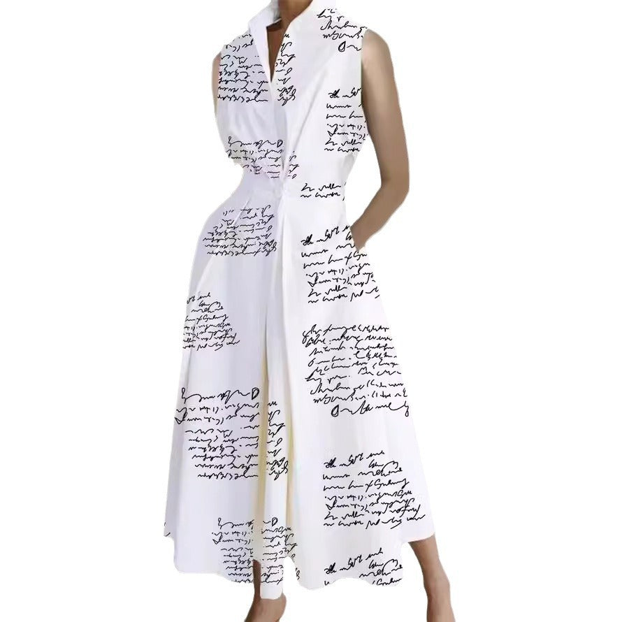 Robe midi élégamment ajustée pour femmes avec un profond décolleté en V et des poches pratiques Chic & Stil