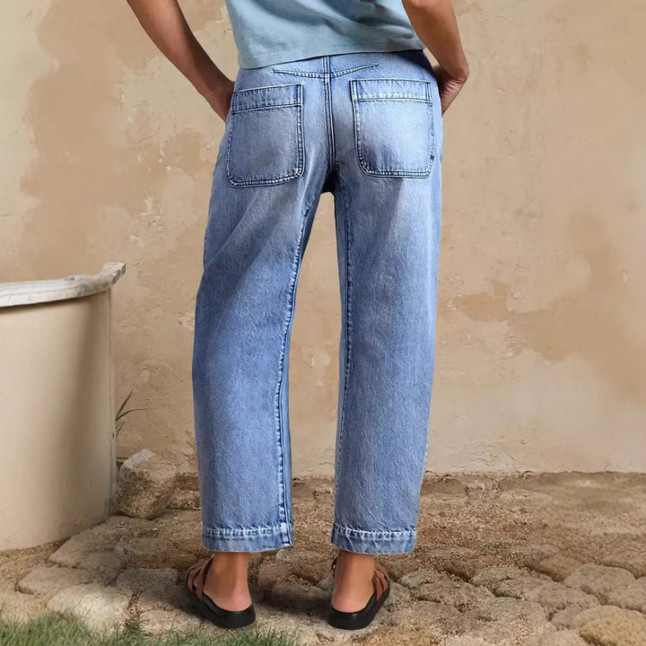 Women's loose jeans with stylish cropped cut and high waist