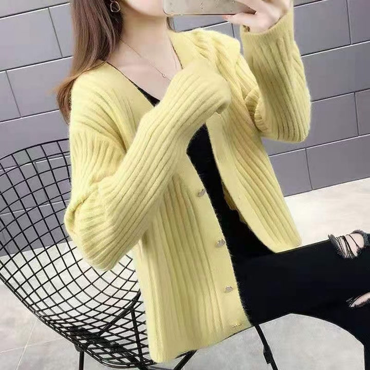 Ribbed knit cardigan for women with heart-shaped buttons Lune London