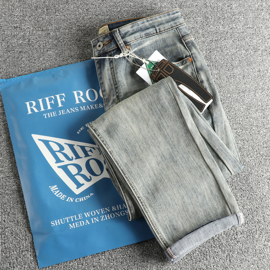 Slim fit jeans for women with a comfortable cut and a casual vintage look Lune London