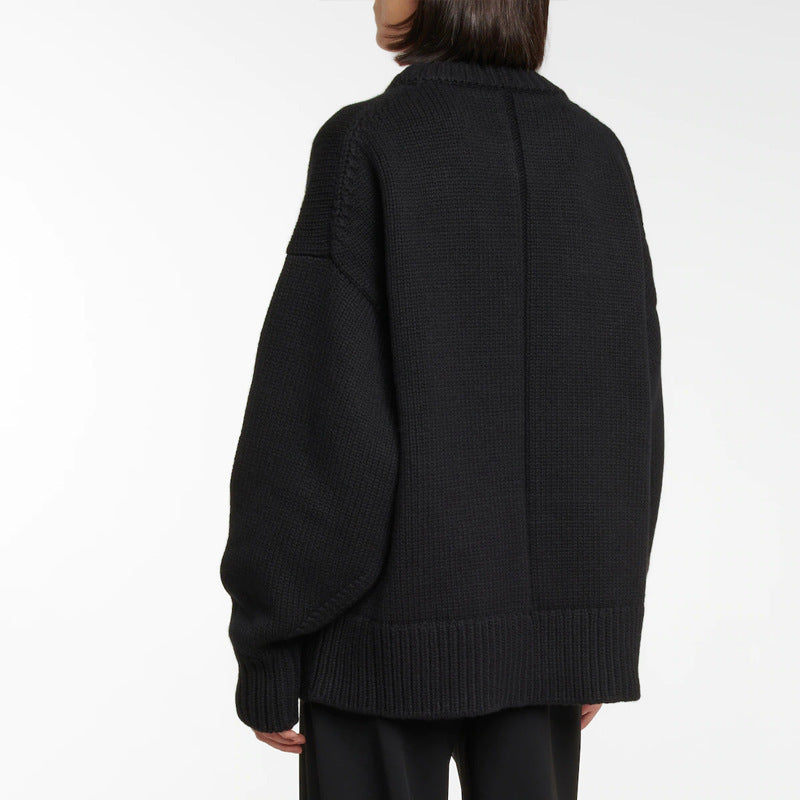 Oversized knitted sweater for women with a comfortable round neck and a relaxed fit Lune London