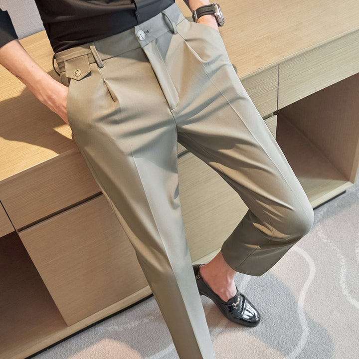 Elegant suit pants for men with modern cut and practical pockets Lune London