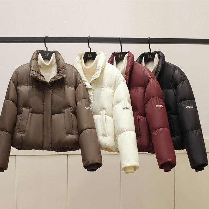 Short and trendy down jacket for women with practical entry pockets Lune London