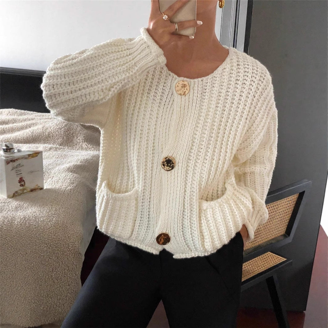 Ladies large knit jacket with elegant buttons and pockets Lune London