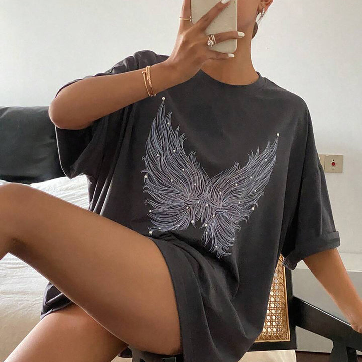 Oversized T-shirt for women with creative feather design Lune London