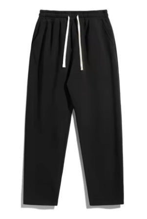 Casual sporty joggers for women with elastic waistband and side pockets Lune London