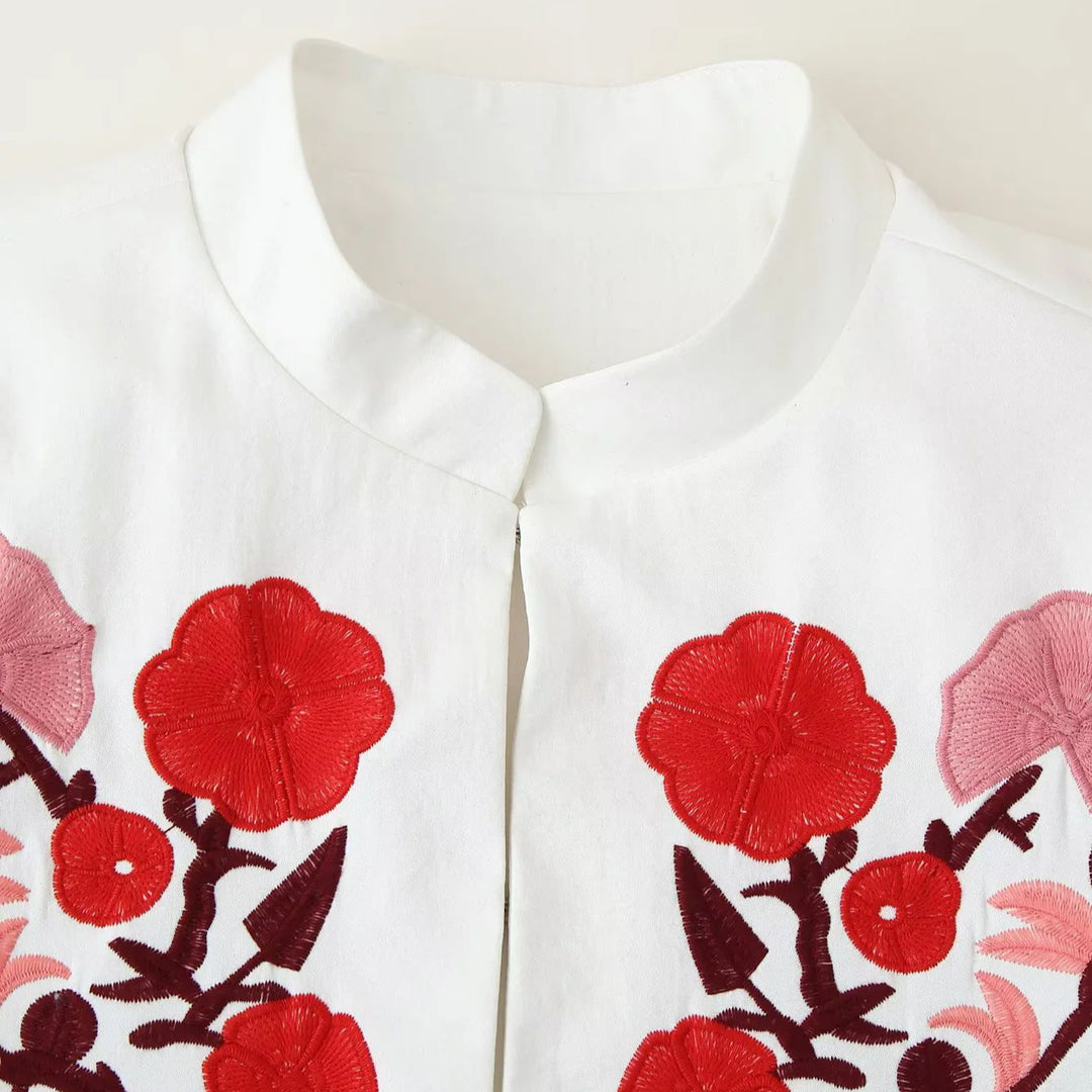 Elegant embroidered blazer jacket for women with floral design Lune London