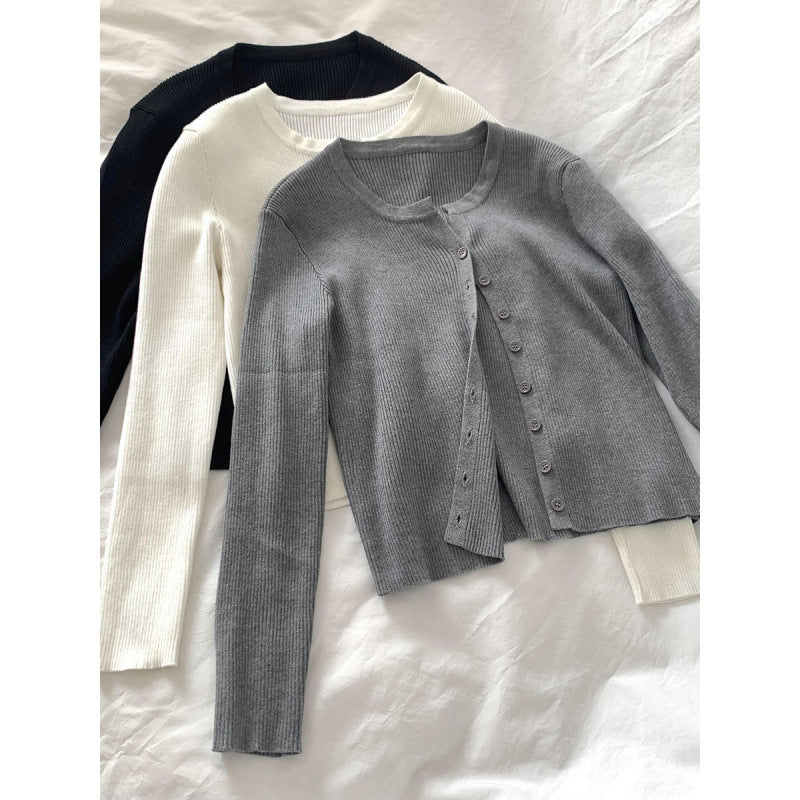 Cardigan en maille côtelée fine pour femmes avec manches longues et fermeture à boutons Chic & Stil
