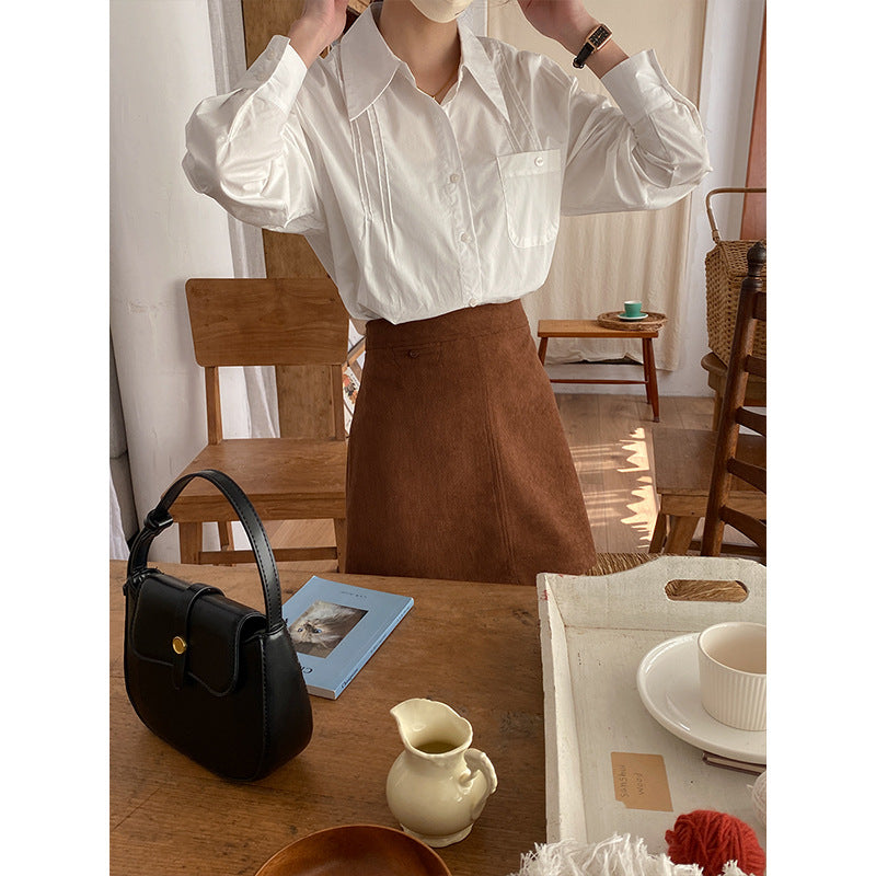 Women's classic blouse with fine pleats Chic & Stil