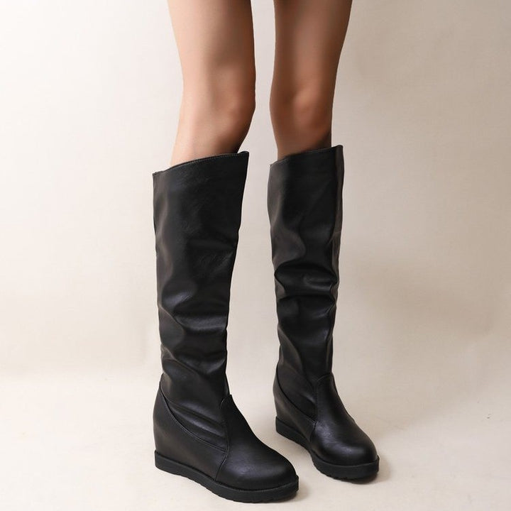 Long boots for women with a beautiful gathered effect and an elegant block heel Lune London