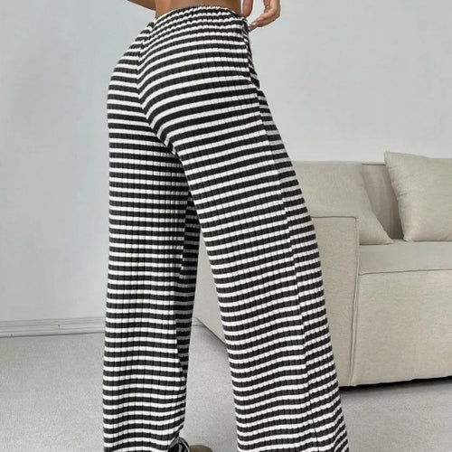 Wide plaid trousers for women with elastic waistband and adjustable drawstring Lune London